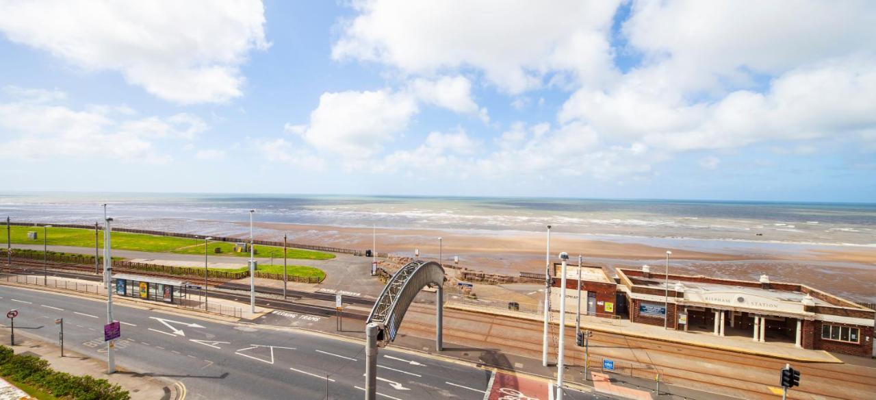 Queens Mansions: The Maisonette Blackpool Buitenkant foto